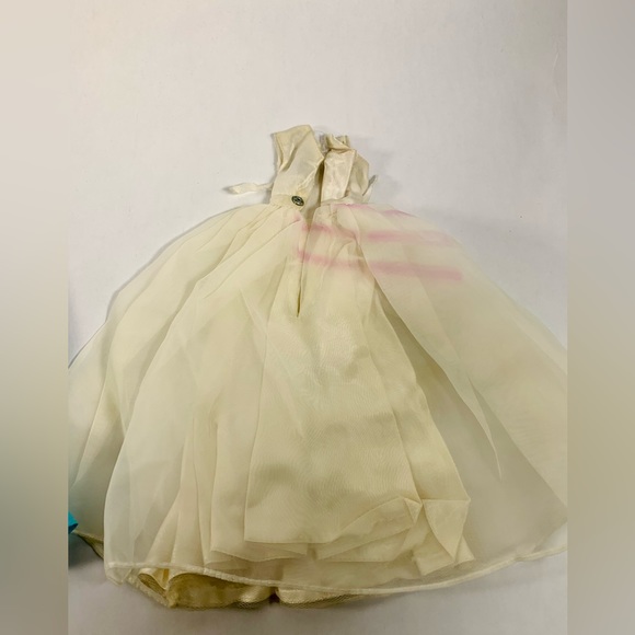 Vintage Barbie & Francie Dresses 60’s / 70’s see pics- some staining - Picture 4 of 7
